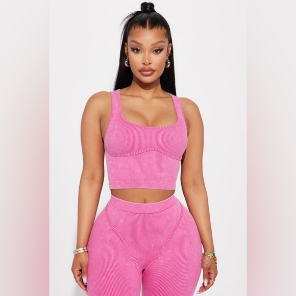 Fashion Nova Tops - Fashion Nova NWT Lifting Baddie Active Top Pink Seamless Barbiecore Vibe Sz S/M